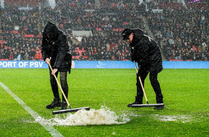 KNVB Cup -Voldsomt uvejr: Hollandsk pokalkamp aflyst