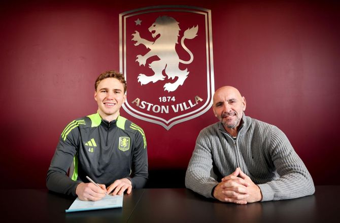 Premier League -Aston Villa forlænger med 20-årig keeper