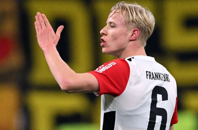 Bundesliga -Højlund og Grønbæk starter i Bundesliga-brag