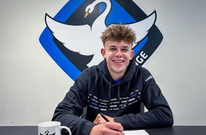 Betinia Liga -HB Køge forlænger med Viktor Sørensen