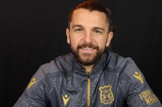 Championship -Efter lang skade: Jay Rodriguez tilføjet til Wrexhams trup