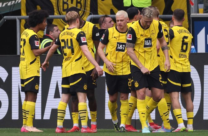 Bundesliga -Guirassy og Adeyemi skød Grabara helt i sænk
