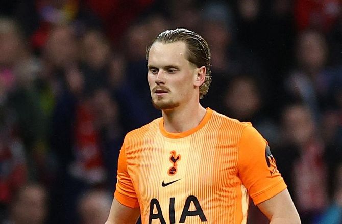Premier League -Kinsky-kollaps uden følger: Får chancen igen