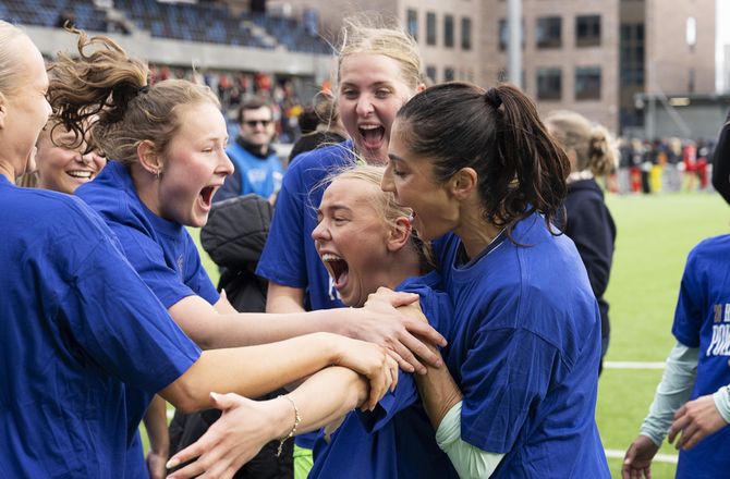 A-Liga -Tæt på guld: HB Køge udnyttede Brøndby-nedtur