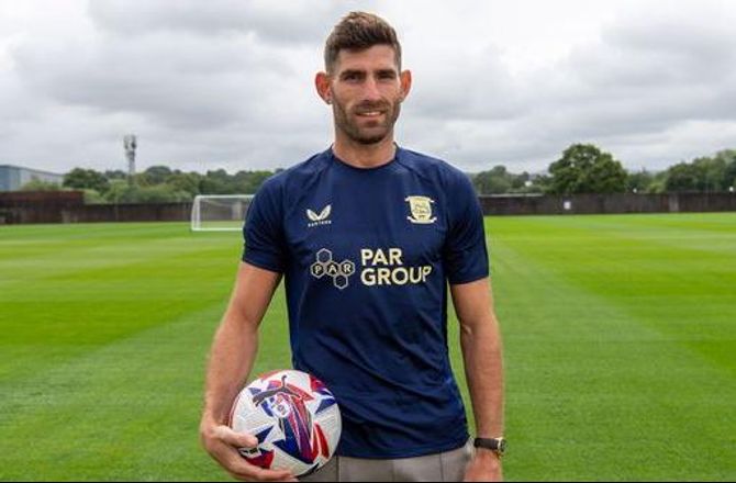 Championship -Ched Evans bliver spillende assistent i Preston
