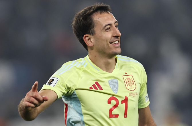 VM kval. UEFA -Spanien er et mulehår fra VM