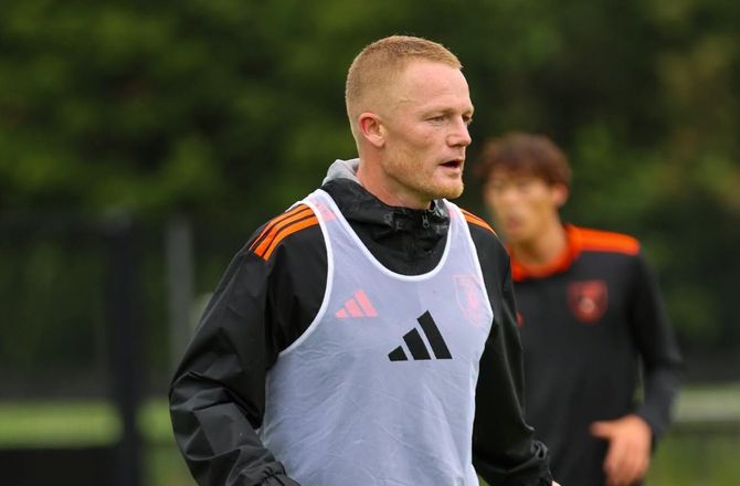 Betinia Liga -Hillerød sælger Rasmus Thelander