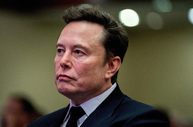 Premier League -Elon Musk vil købe Liverpool