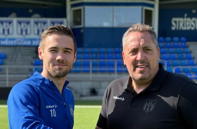 KI Klaksvik -Hallur Hansson forlænger med Klaksvik