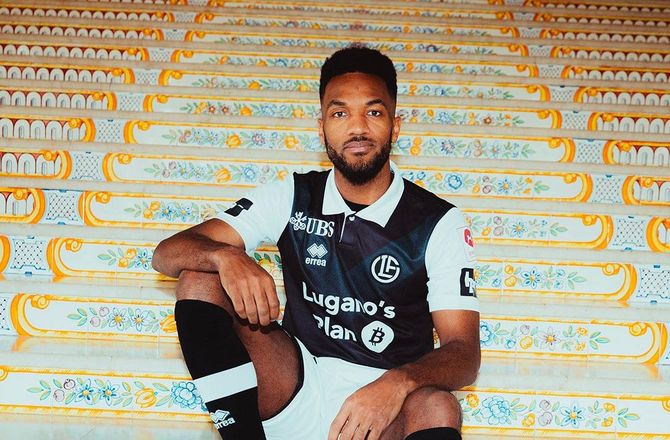 Super League -Burnley sender Delcroix afsted 