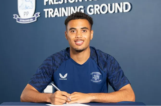 Championship -Aston Villa sender Dobbin på lån igen