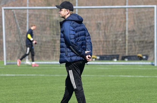 Betinia Liga -Hobro tæt på Jens Gjesing