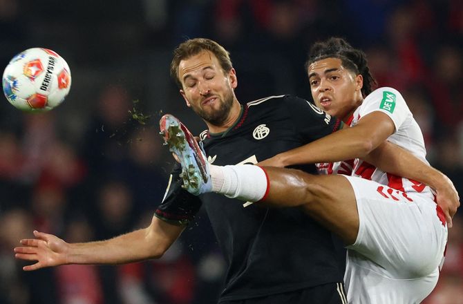 Bundesliga -Simpson-Pusey i duel med Kane: Klarede mig godt 