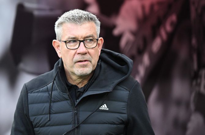 Bundesliga -Officielt: Fischer afløser Bo Henriksen