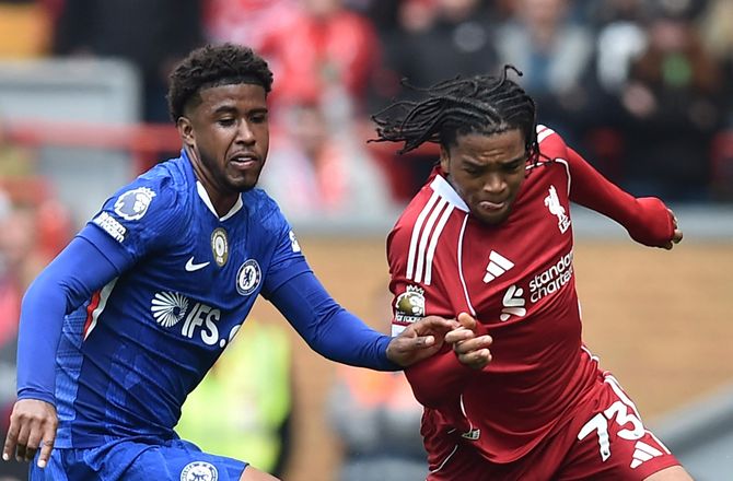 Premier League -Intens deler på Anfield: Chelsea tog første PL-point siden marts