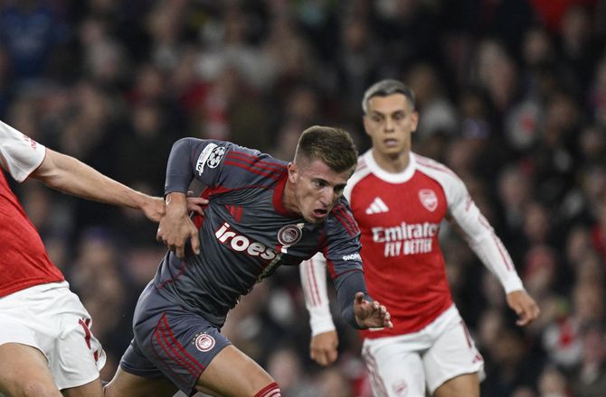 Super League -Brighton meldes i dialog med Olympiakos-back