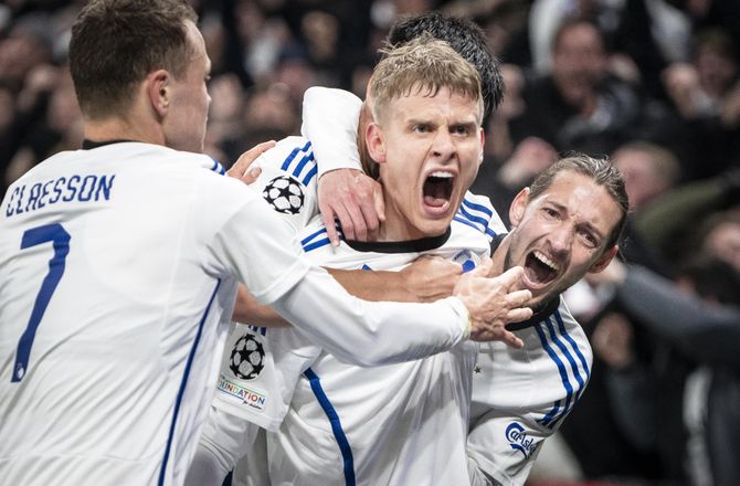 3F Superliga -FC København justerer logo