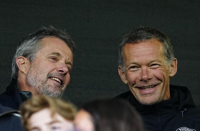 3F Superliga -Kong Frederik jubler: AGF-glæde spredt til København