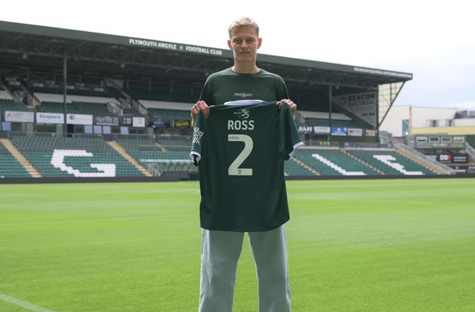 League One -Mathias Ross lynede i sikker sejr