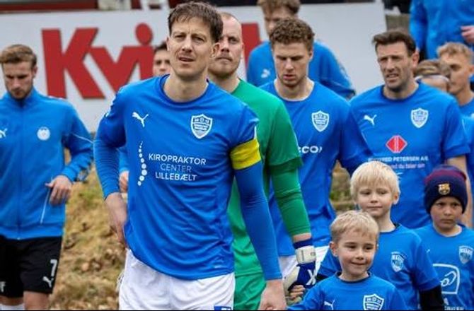 Betinia Liga -Middelfart forlænger med anfører