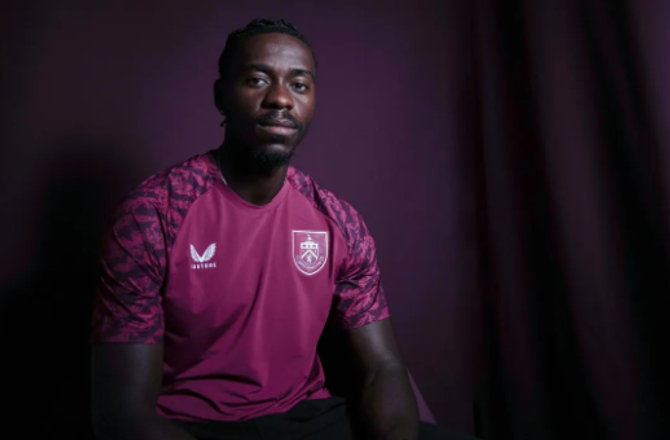 Premier League -Burnley snupper Axel Tuanzebe