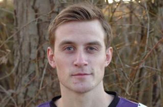 2. Division -B 93 hapser Holbæk-anfører