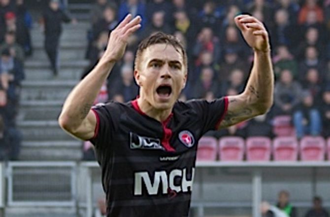 International -Tidligere FCM-profil indstiller karrieren