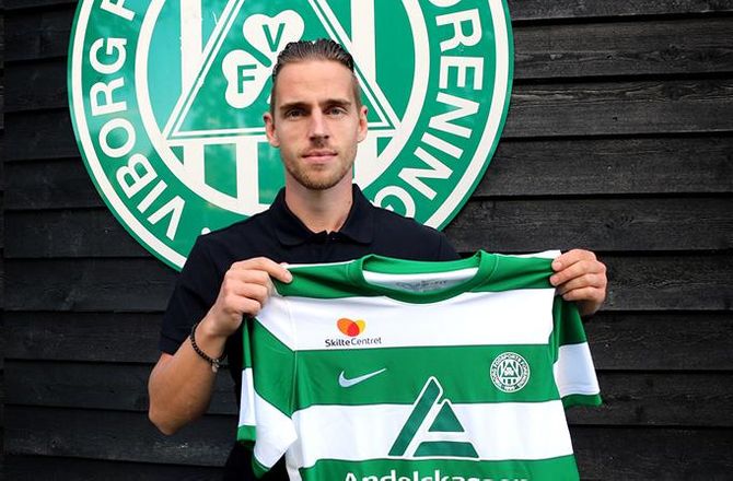 3F Superliga -Ny Viborg-back kan debutere mod FCK