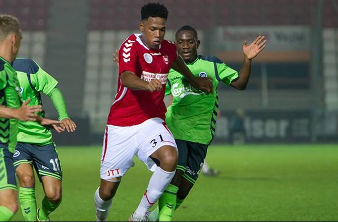 1. Division -Vejle forlænger med topscorer og stopper