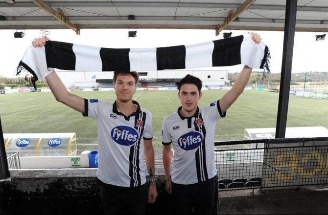 Irland -Dundalk-dansker øjner to trofæer