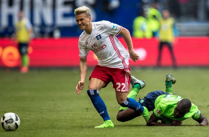Bundesliga -Hannover 96 henter HSV-back