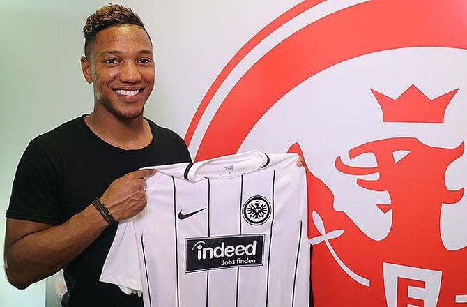 International -Eintracht enig med Jonathan de Guzman