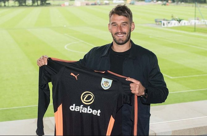 England -Burnley henter keeper i Birmingham