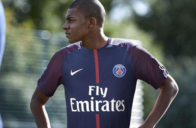 Ligue 1 -Cavani, Mbappe og Neymar smadrede Metz