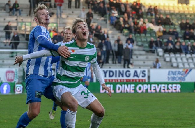 1. Division -Viborg sender midtbanemand til Island