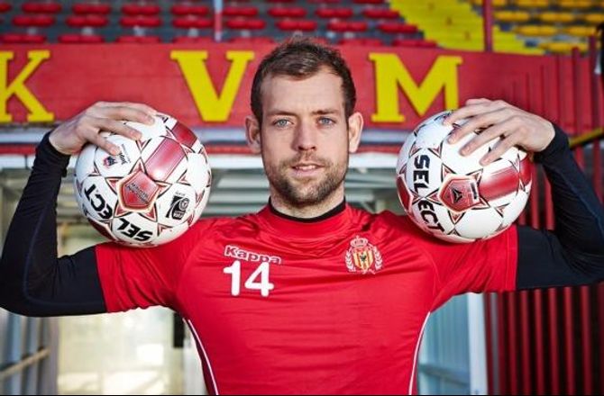 Æresdivisionen -FC Emmen henter Nicklas P-erstatning