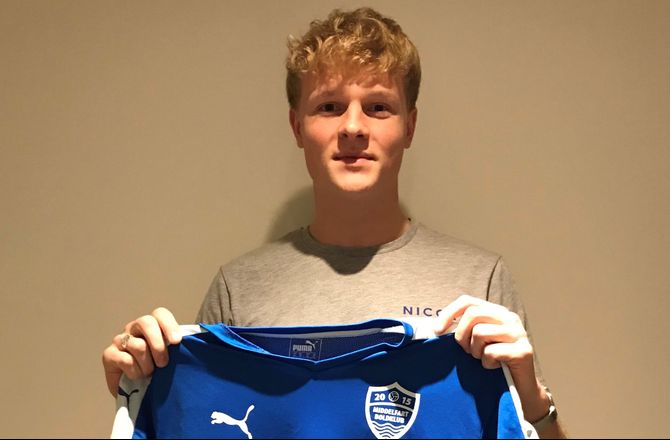 Danmark -Middelfart gafler angriber i Dalum