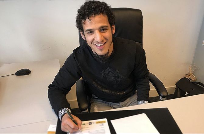 Æresdivisionen -Feyenoord henter midtbanemand i Utrecht