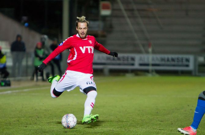 Danmark -Hobro lejer forsvarsspiller i Vejle