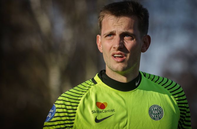 Betrideildin -Dansk Klaksvik-keeper skal opereres