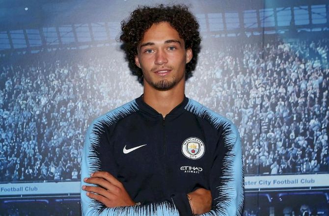 International -City henter ung midtstopper i Zwolle