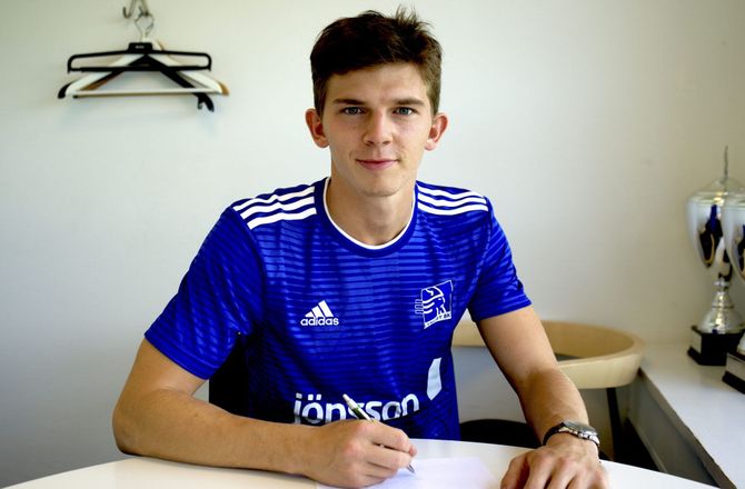 3F Superliga -Lyngby holder på 21-årig stopper 