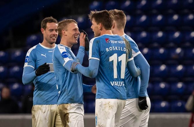 FC Roskilde -FC Roskilde forlænger med ung kantspiller