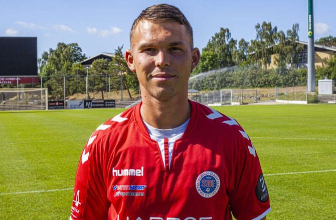 Danmark -Slagelse nupper Næstved-spiller