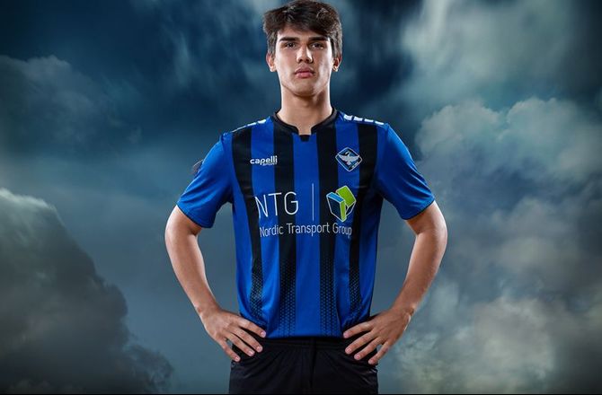 1. Division -Ung HBK-stopper lærer af hård konkurrence