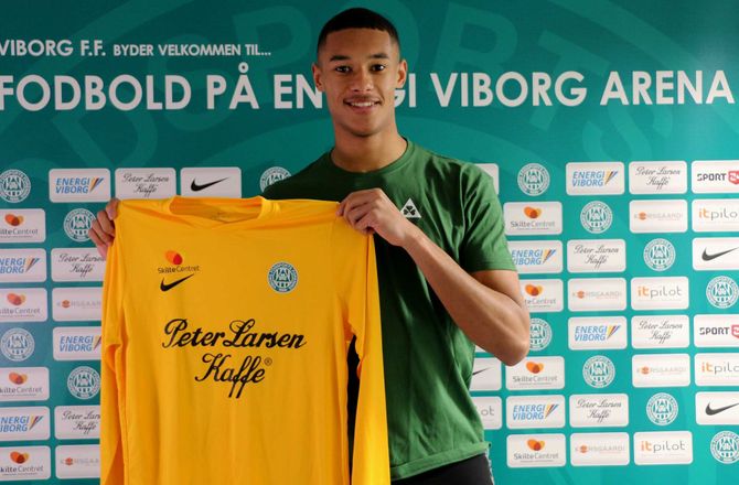 Premier League -Tidligere Viborg-keeper får debut for Tottenham