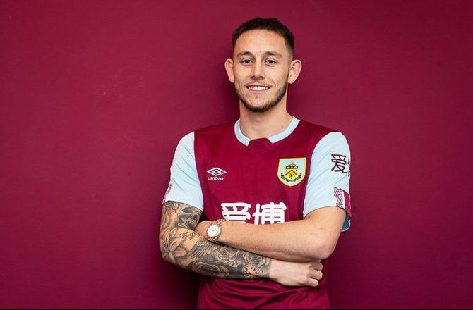 Premier League -Burnley køber midtbaneprofil i Championship