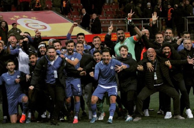 2. Lig -Kaya vil væk: Superligaen er en mulighed