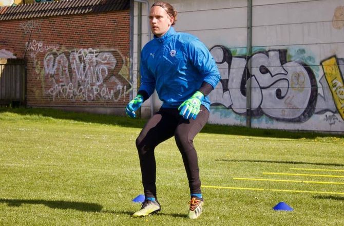 1. Division -FCR-keeper stopper: Vil forfølge norsk drøm