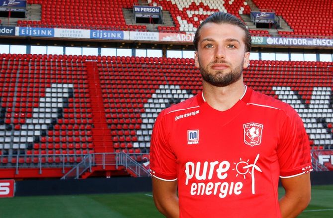 International -Twente lejer 22-årig græker